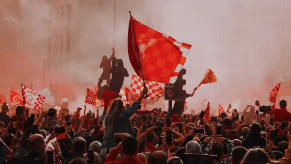 “Aşkın olayım”dan  “You’ll never walk alone”a futbol ve müziğin iç içe geçmiş hikayesi